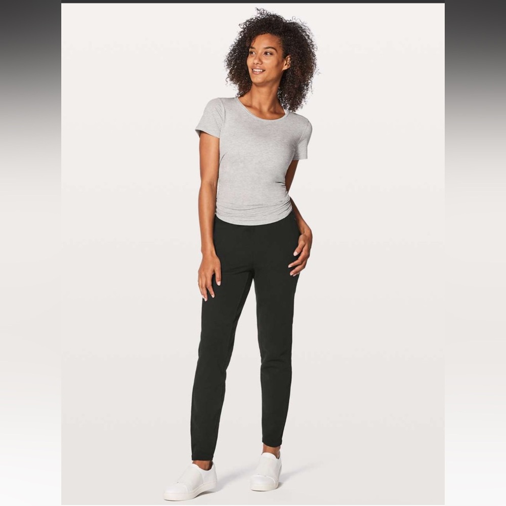 Lululemon Free To Roam Jogger Black Size 6